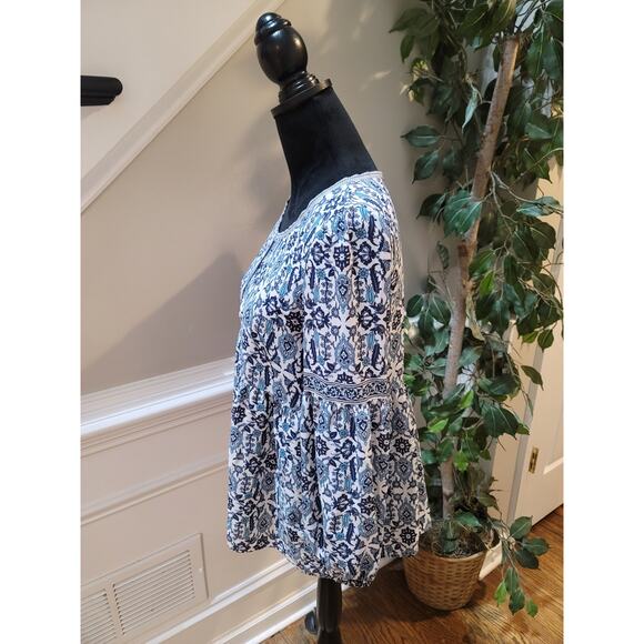 Max Studio Blouse Women's Small Blue White Boho Print Long Sleeve Peasant Top - Picture 8 of 13